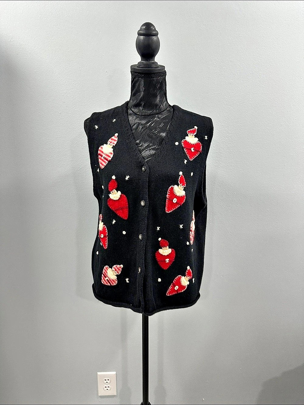 Vintage (2000)Susan Bristol Embroidered Cardigan Vest in Black & Red Size M